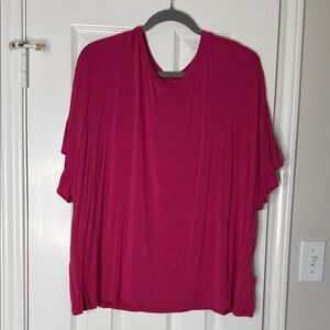 LuLaRoe Dahl Fuchsia Short Sleeve Top